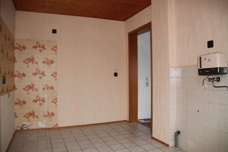 IMMOBILIE MIT POTENTIAL - 2-3-FAMILIEN-RH IN ELSTERBERG - PROV.-FREI – Bild 14