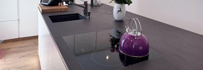 Luxuriöse 4 ZKB Wohnung mit schön angelegtem Garten – Küche