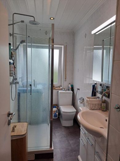 Duschbad mit WC 1. OG