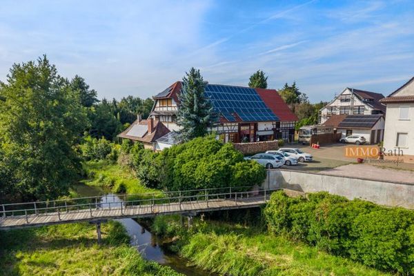 IMMORath.de - Anwesen mit Sauna auf weitläufigem Grundstück & Bachlauf