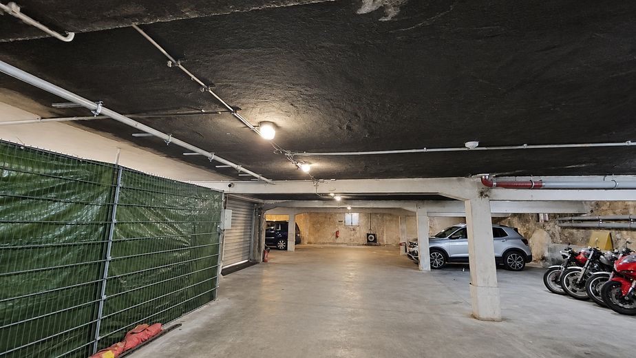Posti auto in garage sotterraneo al Mehringdamm – Ideali per uso a lungo termine – Foto 2