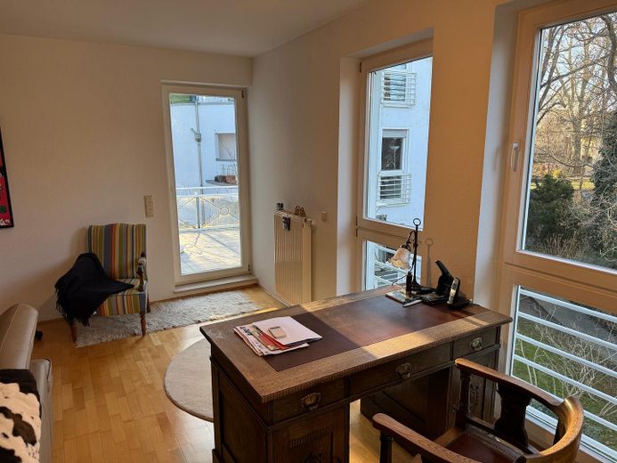 Apartamento en propiedad en Potsdam, Am Neuen Garten – Wohnzimmer mit Balkonzugang