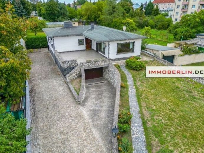 IMMOBERLIN.DE - Charmant bungalow avec jardin ensoleillé & garage dans un emplacement agréable – Photo 1