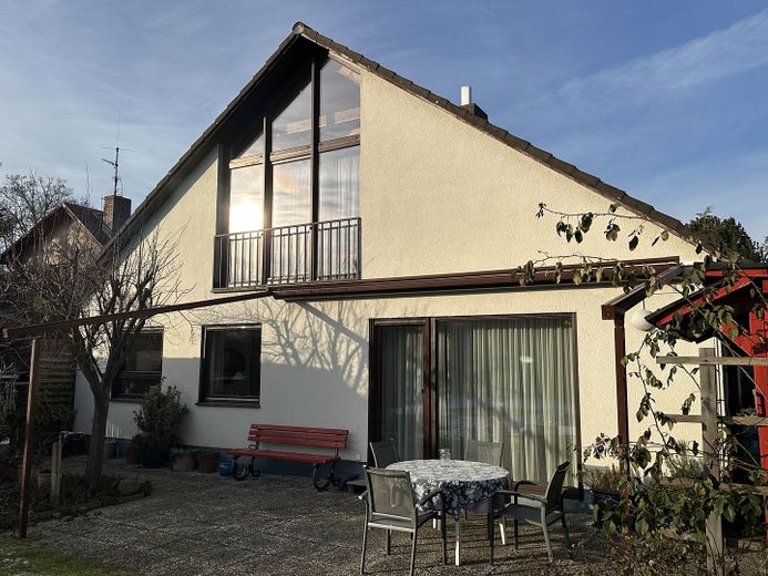 Spandau/Radeland, Large well-maintained detached house, fully basemented, large plot – Photo 2
