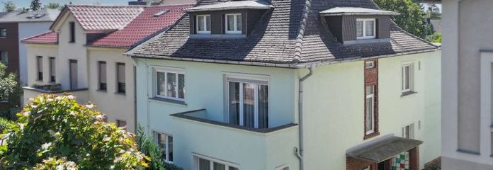 Maison bifamiliale avec potentiel d’aménagement dans le meilleur quartier de villas de Schönebeck