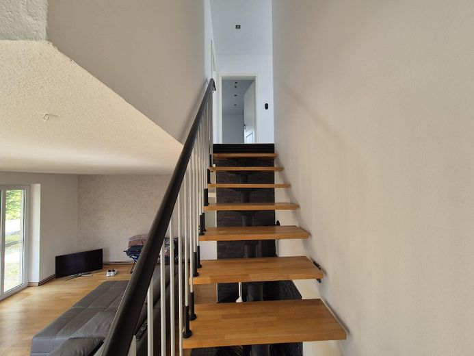 Schickes Einfamilienhaus in Jemgum, nähe Leer **Provisionsfrei** – Treppe 1