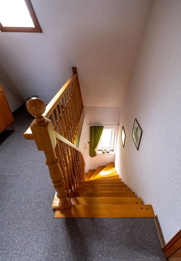 neuwertige Treppe 