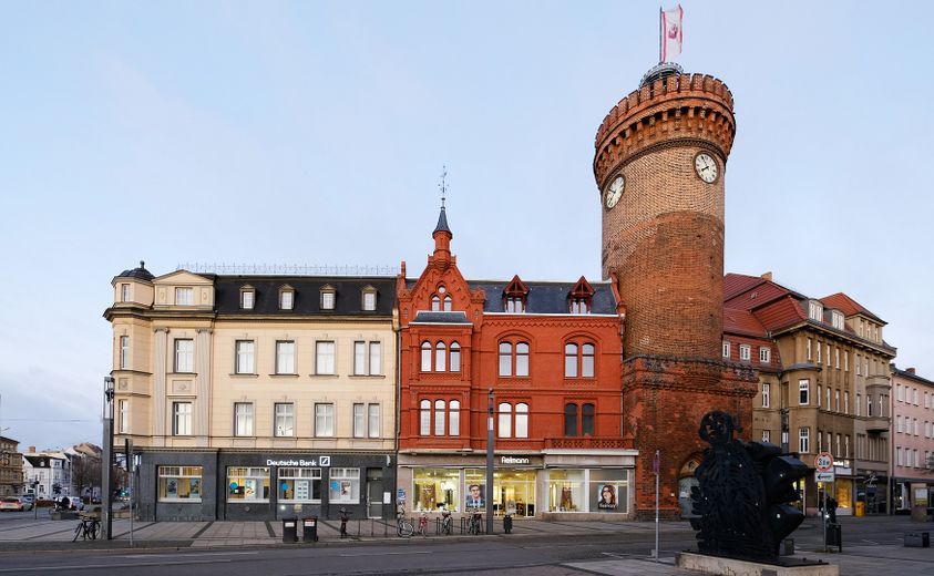 Straßenansicht v. Brbg. Pl.