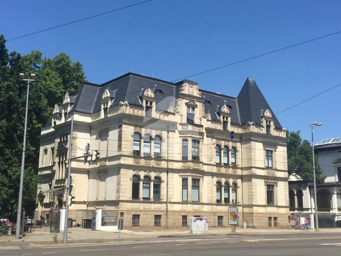 BUERO.fläche mit 407 m² in der repräsentativer Villa im Zentrum von Leipzig – Foto 1