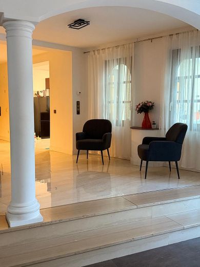 Exklusive Erdgeschossresidenz mit Haus-in-Haus Charakter – Foto 13