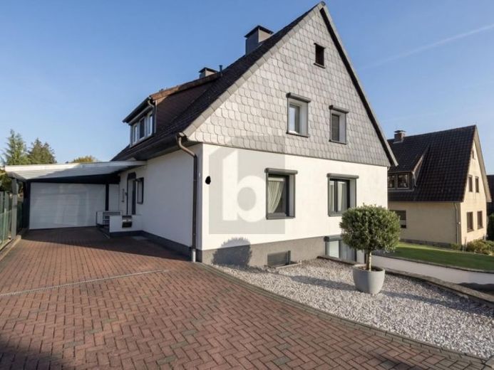 LEBENSQUALITÄT TRIFFT KOMFORT: IHR TRAUMHAUS – Foto 1