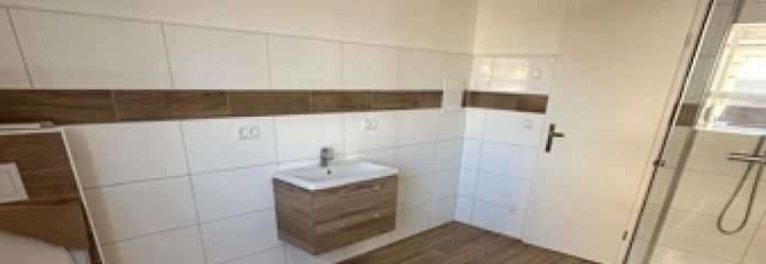 Gerenoveerde woning op de begane grond van ca. 137 m² te huur