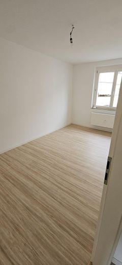 Beautiful 3-room apartment in quiet apartment building with balcony – Zimmer 1