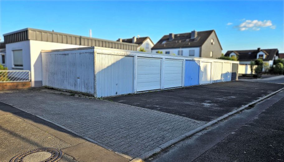 Barrierefreier Bungalow · ca. 190 m² nutzbare Fläche · ruhige Wohnlage · vielseitiges Wohnkonzept – Garage + Stellplatz