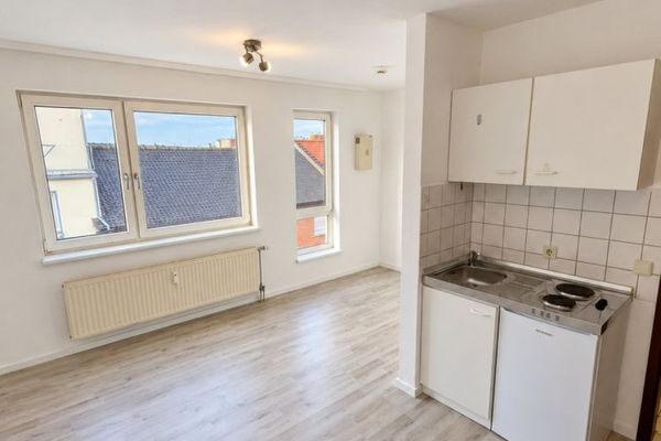Piękny umeblowany apartament jednopokojowy, 6. piętro, 22 m², do wynajęcia w Ludwigshafen