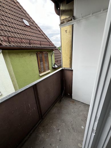 Neu renovierte 3 er WG in Stuttgart Ost 3.OG rechts – Balkon
