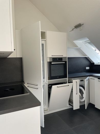Helle gepflegte Maisonette-Wohnung – Küche mit Einbaugeräten