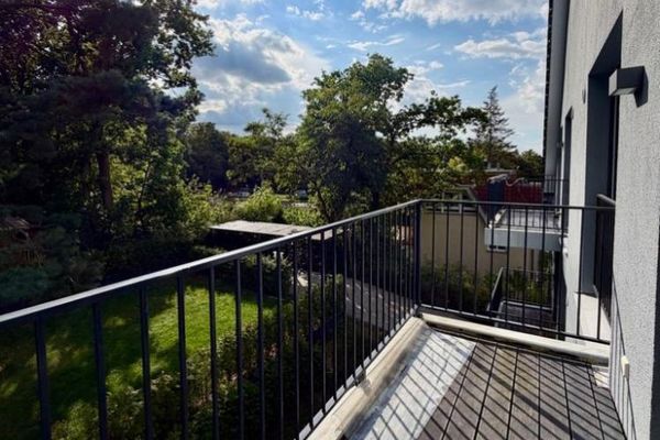 Balcony apartment with elevator in Spandau near the water, approx. 500 m