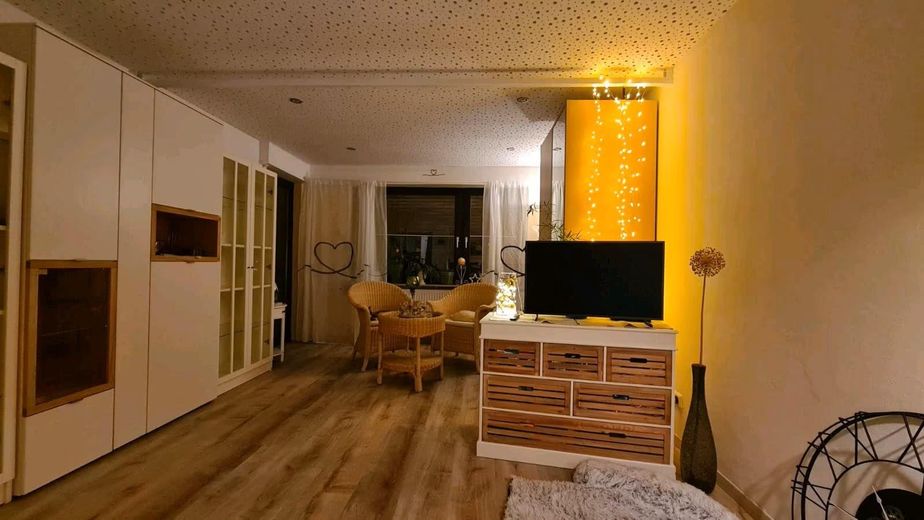 Zi. 2 im OG mit Balkonzugang