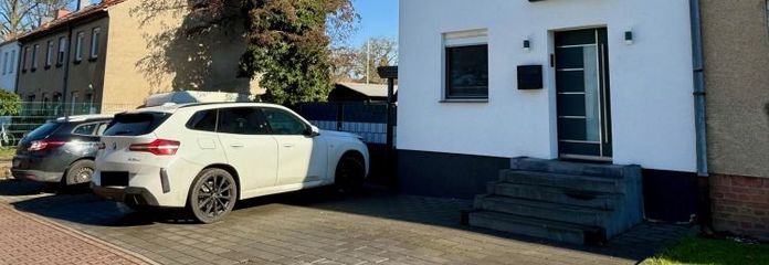 Bönen: Kernsaniertes Zechen-Eckhaus mit großem Garten und riesigem Carport!