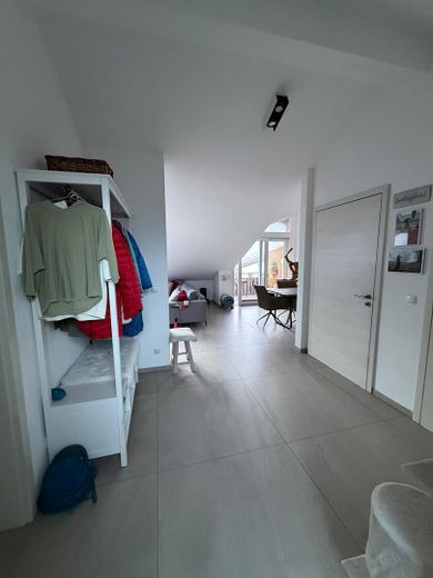 Appartamento mansardato in posizione premium con vista panoramica – Foto 13