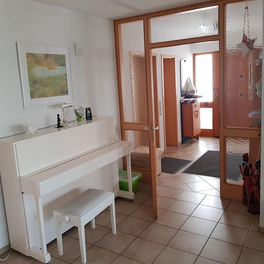 Besondere DHH - grosser Grund - 2 Garagen – Diele