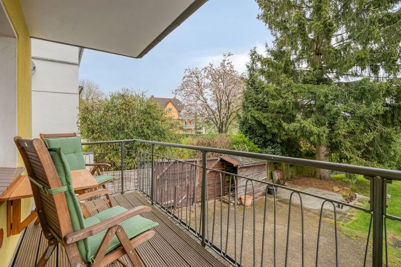 ****Großzügiges Domizil, sucht neuen Hausherrn. Sichern Sie Ihre Zukunft**** – Balkon EG