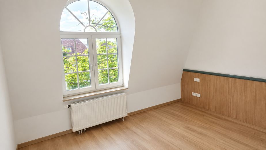 Wohnhaus mit 18 Wohneinheiten (ehemaliges Hotel ca. 69 Zimmer) – फोटो 12