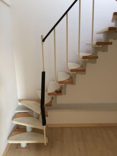 Maisonette mit gehobener Ausstattung und Tiefgarage (Nutzfläche ca. 60m²) – Flur