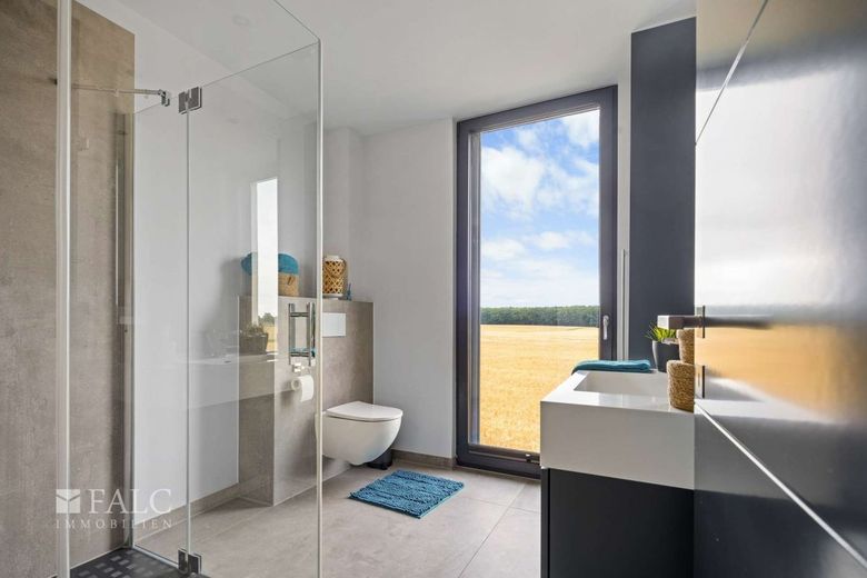 Moderne Villa mit Panorama! Feldrandlage pur! – Bad - OG