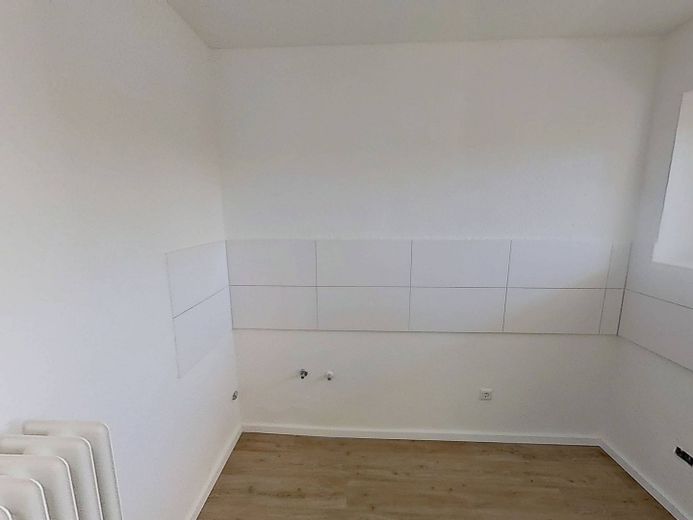 Moderno piso de 2 habitaciones con BALCÓN en una zona residencial tranquila al sur de la ciudad – Ansicht II: Küche