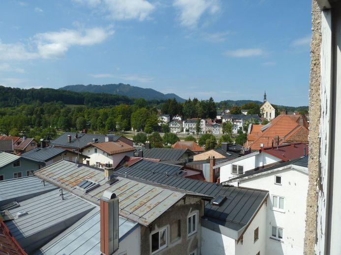 Particolare appartamento penthouse di 5 locali con balcone nel centro storico di Bad Tölz – über den Dächern von Tölz