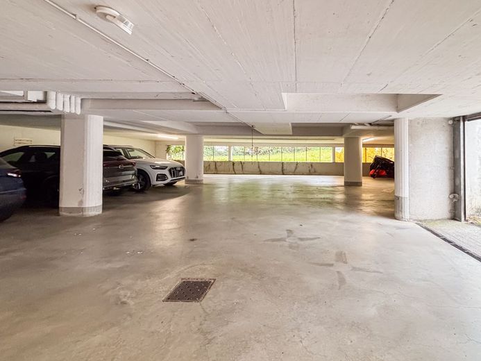 Modernes Wohnen nahe dem Rhein: Barrierefreie 3-Zimmer-Wohnung mit Balkon &amp; Tiefgaragenstellplatz – Tiefgarage