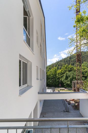 Exklusive 4,5-Zimmer-Wohnung 2 Balkone und EBK – Blick zweite Terrasse