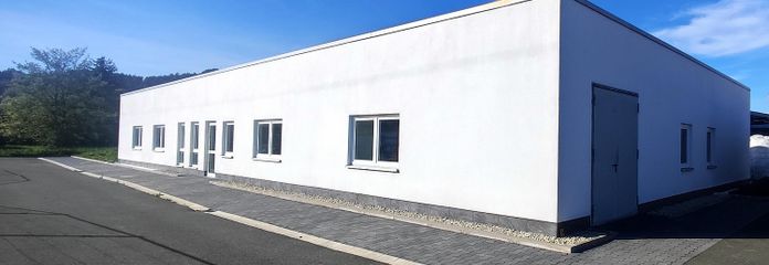 Immobile commerciale attraente e versatile per uso esclusivo a Marktrodach