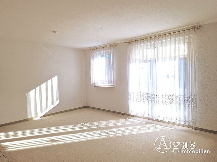 Ruhig, modern, bestens vernetzt: Bungalow in Seenähe von Wendisch Rietz – Wohnbereich Ansicht 1