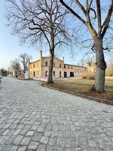 HORN IMMOBILIEN ++ RESERVIERT! interessantes Haus in Neustrelitz ruhige und historische Lage – Marstall