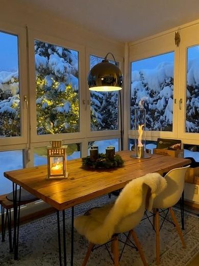 Kompakte Wohlfühlwohnung mit sonnigem Garten (ca. 90 m²) in Untermenzing – Wohnbereich