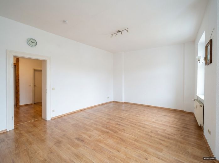 Schöne 2-Zimmer-Wohnung mit Einbauküche im Erdgeschoss – Foto 1