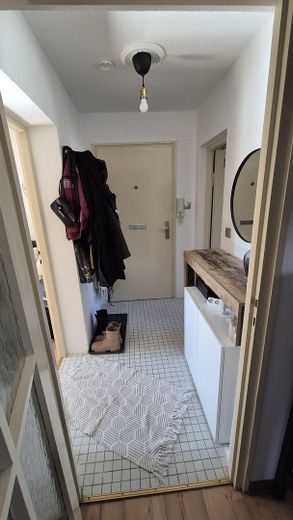Harika konumda aydınlık ve bakımlı daire – Flur