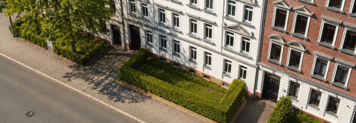 SOLIDNIE WYNAJĘTE W GOHLIS | 3-pokojowe mieszkanie z balkonem w zabytkowym budynku