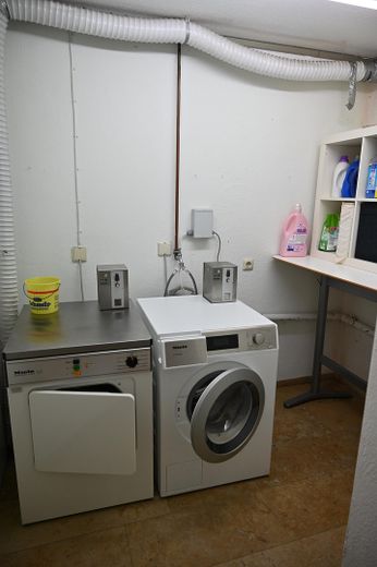 Apartamento de 1 habitación entre Altenburg y la catedral de Bamberg (disponible para entrar a vivir) – Gemeinschafts-Waschküche