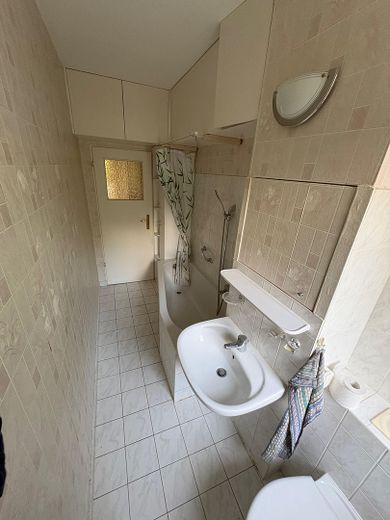 2,5-Zi.-ETW mit Süd-Balkon in ruhiger, grüner Lage – Magdeburg-Stadtfeld Ost – Bad