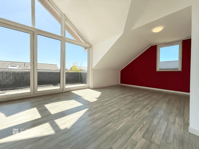 Hell. Offen. Energieeffizient. KfW-40-Wohnung mit sonniger Terrasse und Garage – Wohnbereich - Bild 2