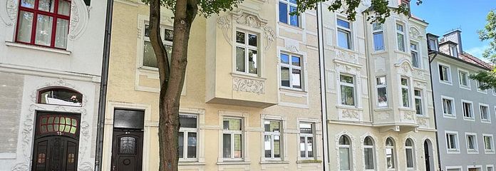 Straßenansicht Haupthaus
