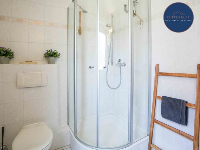 Familienidylle in Köln-Porz/Urbach - Doppelhaushälfte mit Garten und Garage auf Erbpacht – Badezimmer 1.OG
