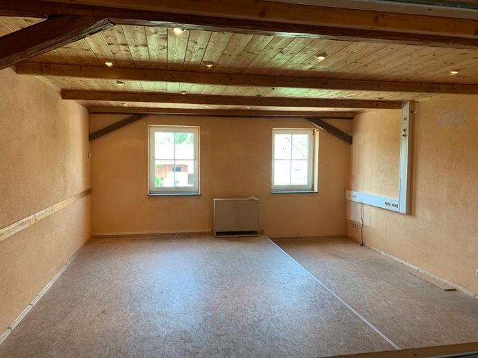 Pensión de 19 habitaciones, posada, cervecería al aire libre y vivienda del operador, conversión de «uso comercial a residencial» – Foto 25