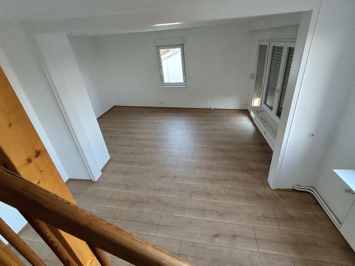 Helle Wohnung mit Teilklimatisierung im Herzen von Lützelsachsen – Foto 3