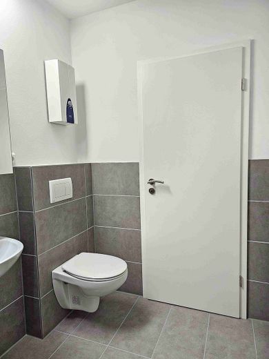 helle, sanierte 2-Zimmerwohnung provisionsfrei – Foto 2