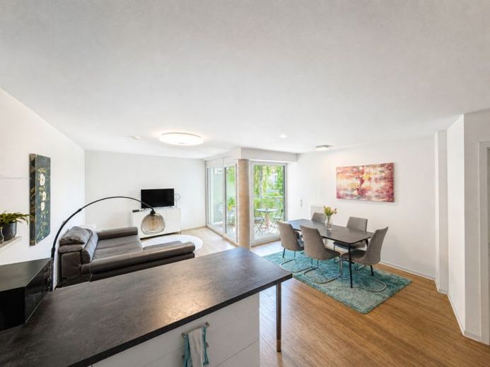 Schöne 2 Zimmer Wohnung im 4.OG eines MFH, 58qm Wohnfläche mit Balkon in Top Lage HD Bahnstadt – Foto 1